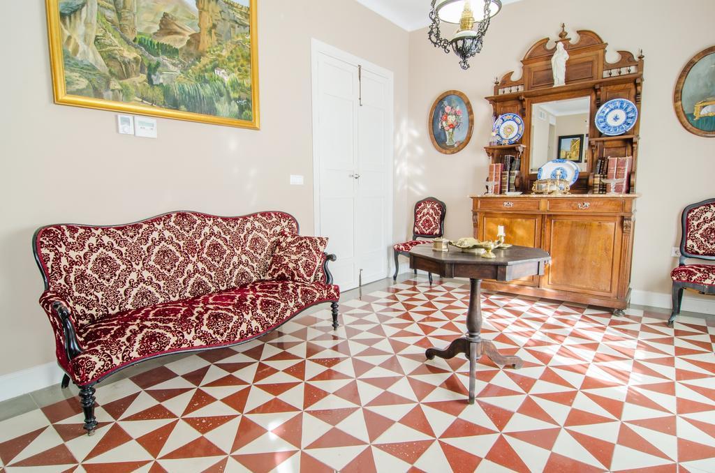 Apartamentos Salmerones 알하마데그라나다 객실 사진
