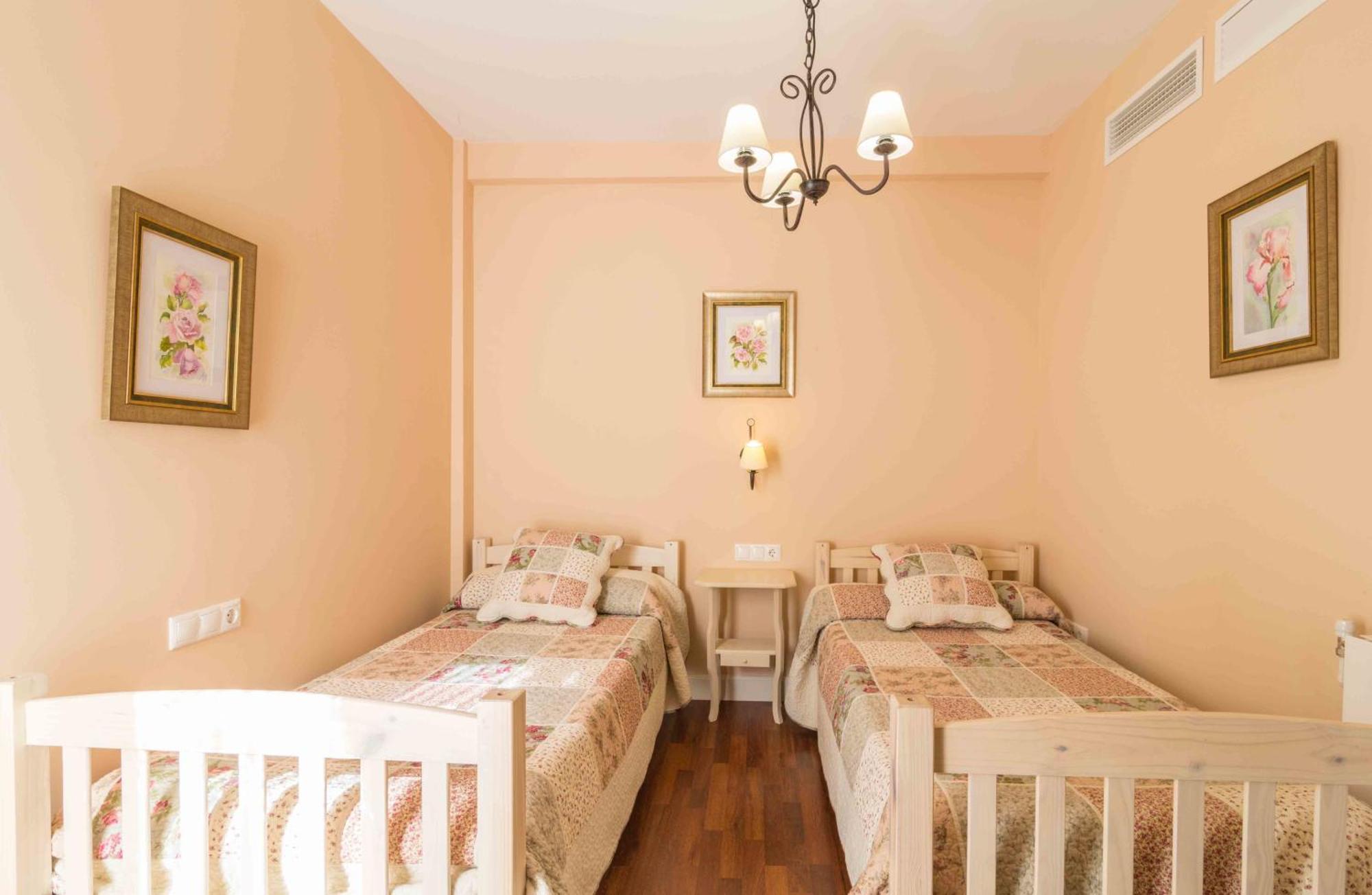 Apartamentos Salmerones 알하마데그라나다 객실 사진