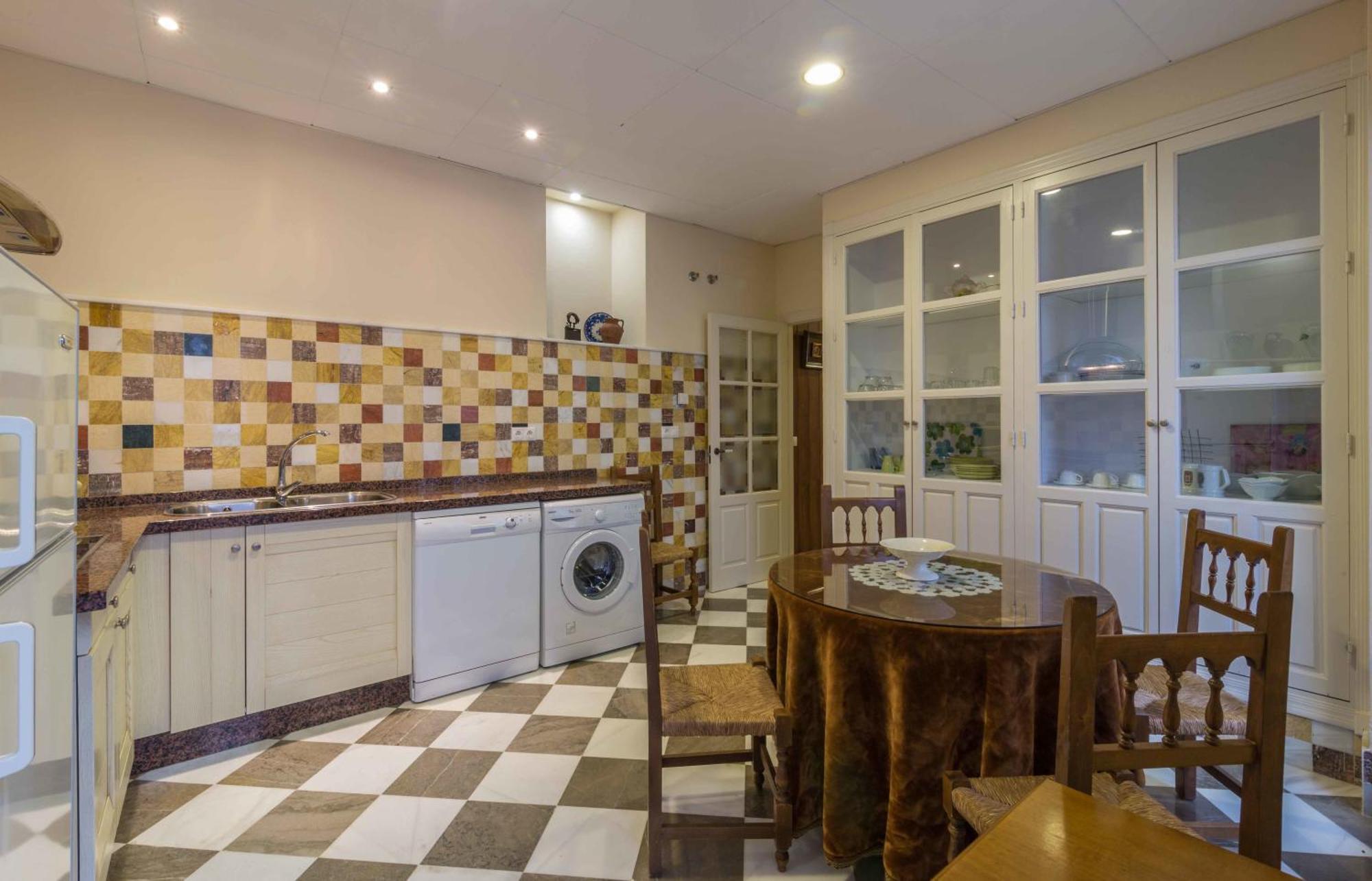Apartamentos Salmerones 알하마데그라나다 객실 사진